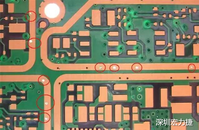 防止PCB過波峰焊時錫從導(dǎo)通孔貫穿元件面造成短路；特別是我們把過孔放在BGA焊盤上時，就必須先做塞孔，再鍍金處理，便于BGA的焊接。